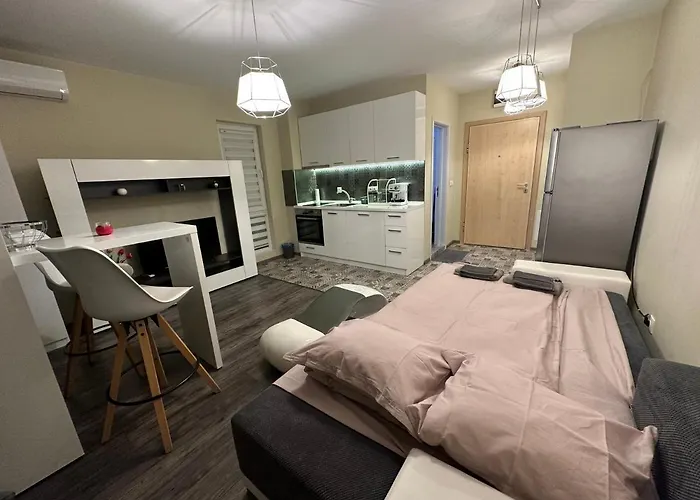 Uni Time By Lmg Sofia